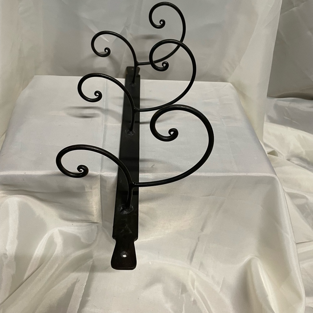 Metal Scroll Wall Hook Rack - Black
